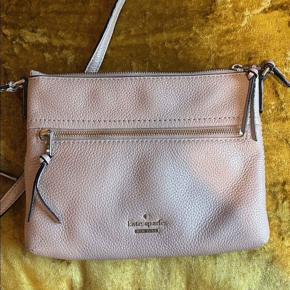 Kate Spade Blush Pink Soft Pebbled Leather Crossbody Bag - great condition! - Picture 7 of 11